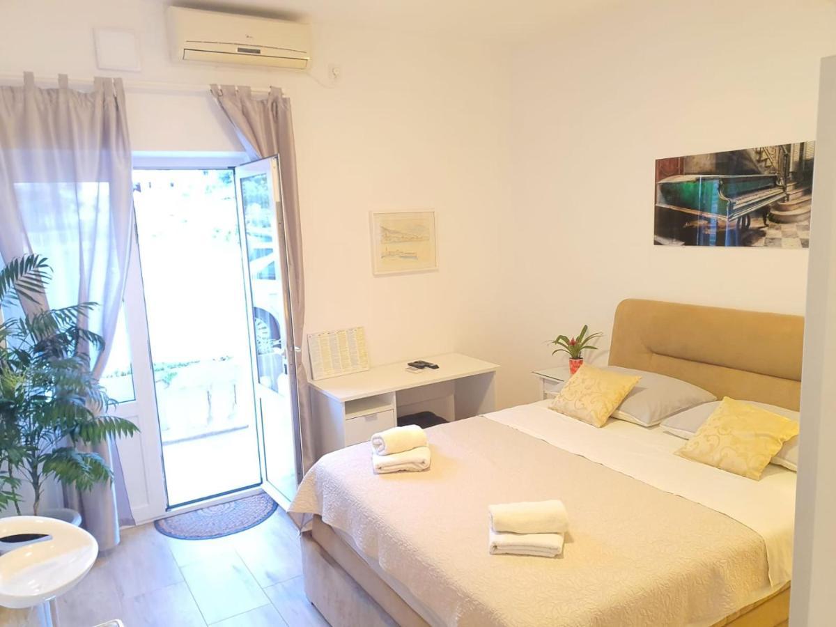 Apartments Anica & Gabriela Makarska Exterior foto