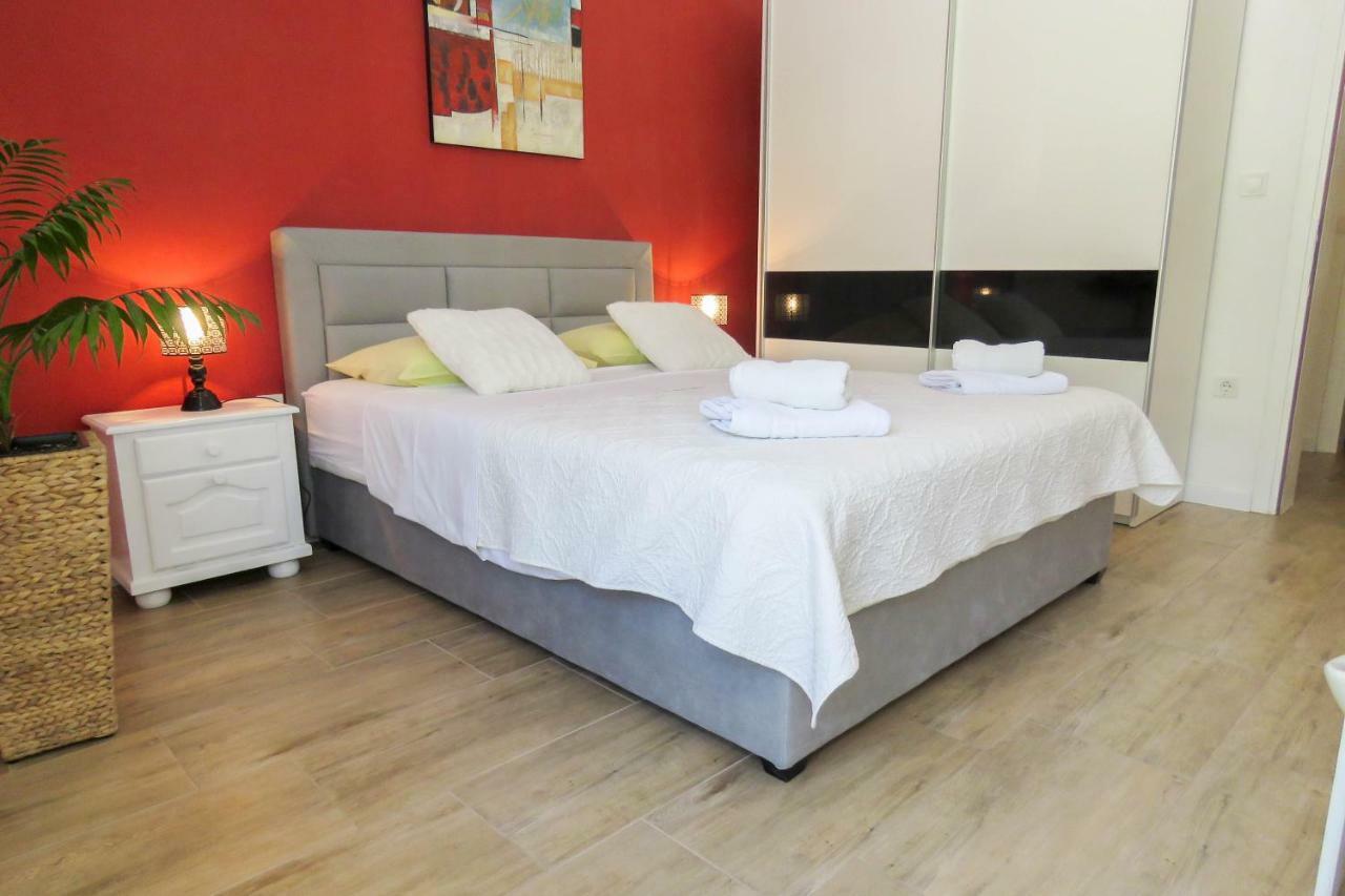 Apartments Anica & Gabriela Makarska Exterior foto